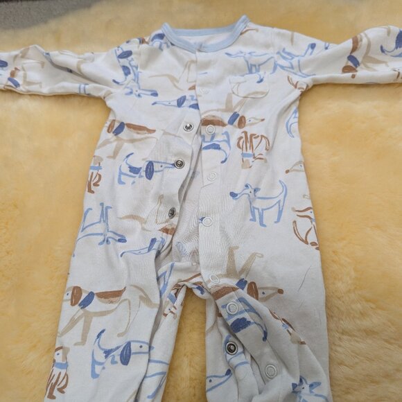 Carter's romper - Picture 1 of 3